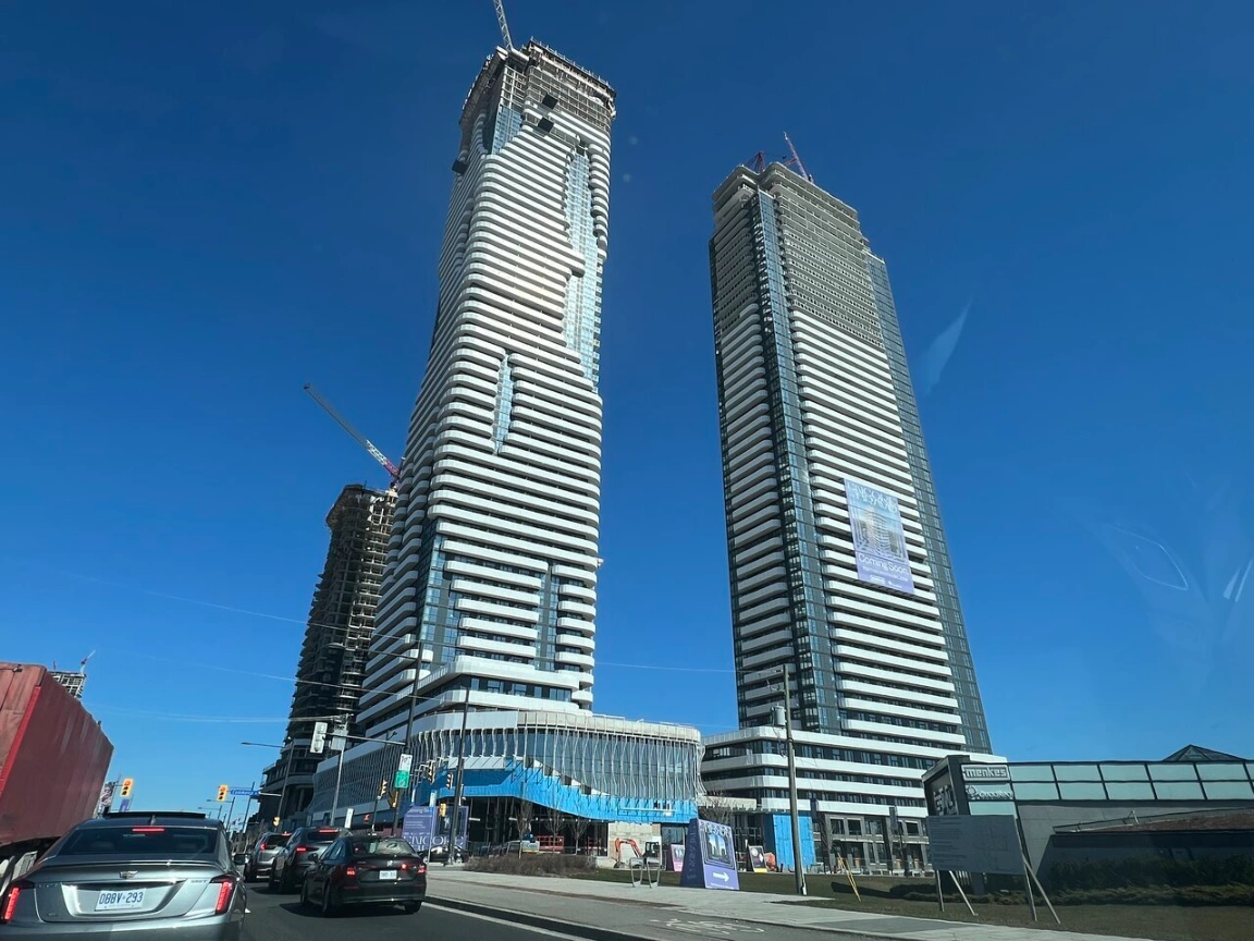 Festival Condos Vaughan Exterior Member Photo